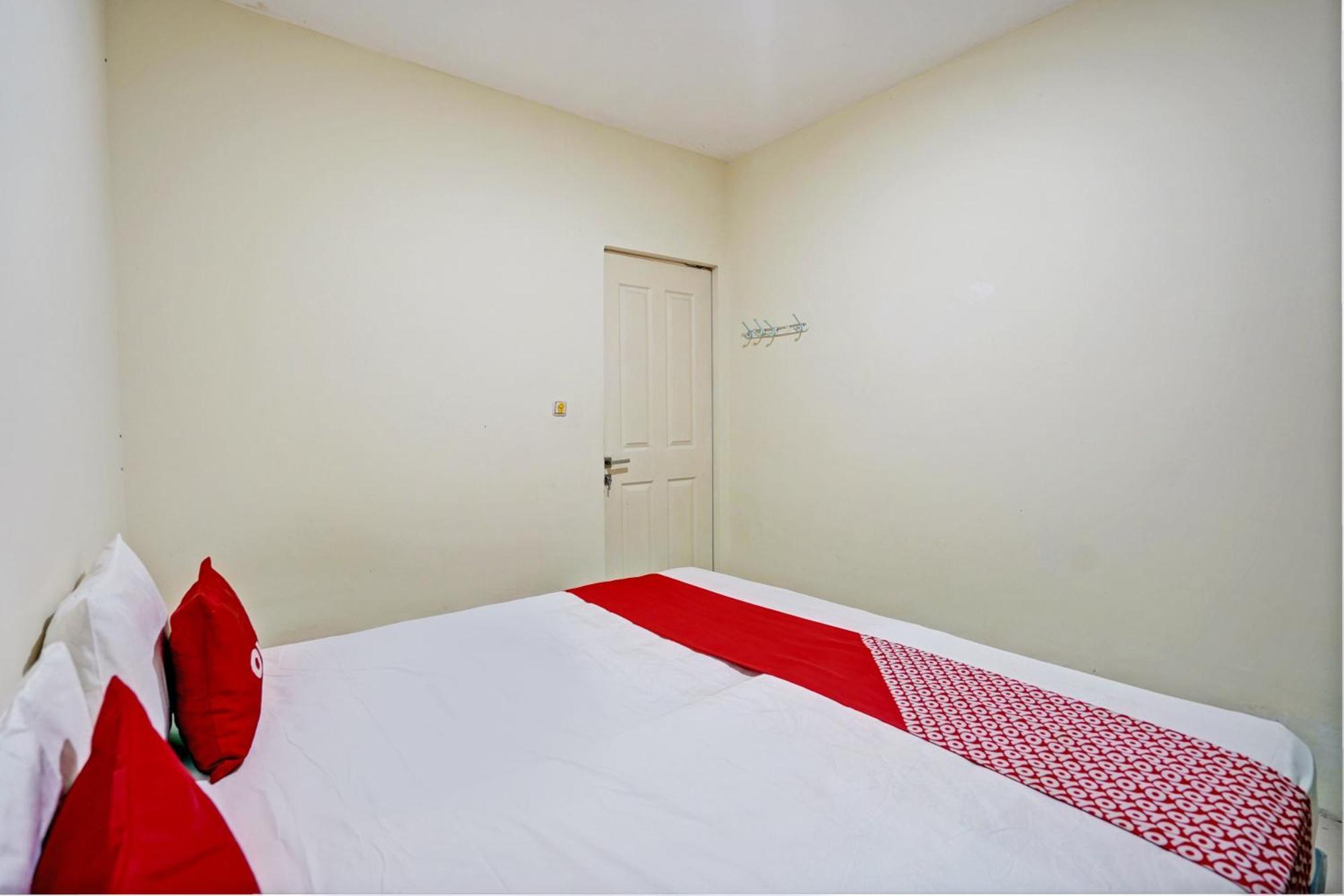 Oyo 93112 Garden Homestay 3 Merlion Surabaya Luaran gambar