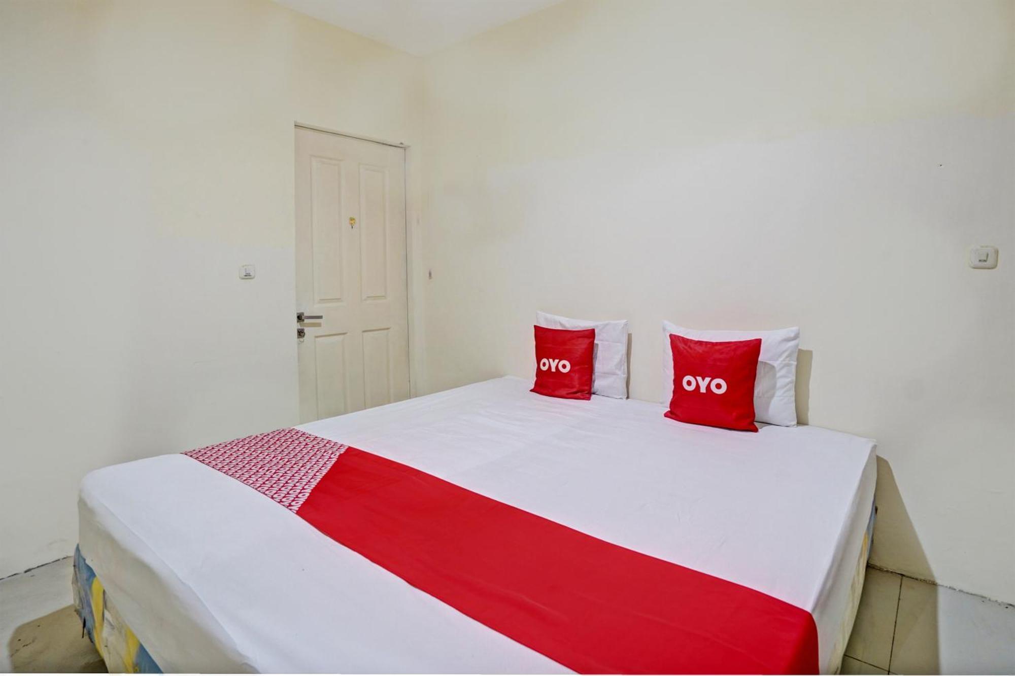 Oyo 93112 Garden Homestay 3 Merlion Surabaya Luaran gambar